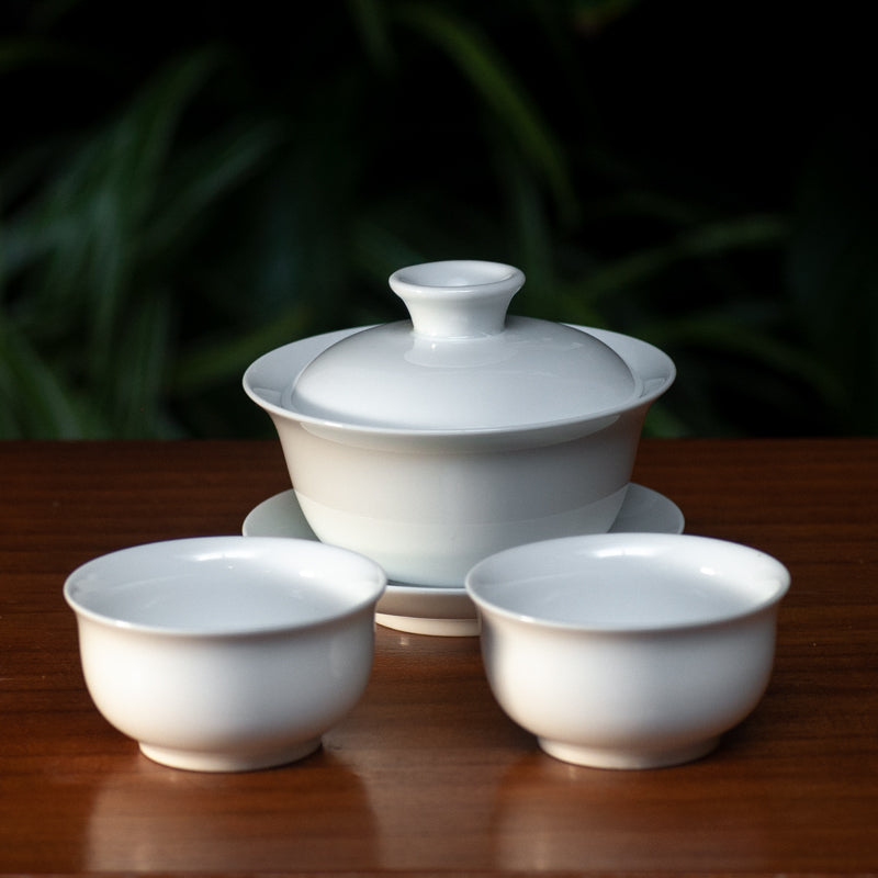 Porcelain Gaiwan and cups - Blue Willow Tea